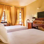 Casa Pavesi Hotel 4*