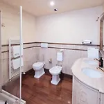 Casa Pavesi 4* Grinzane Cavour