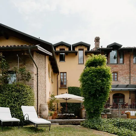 Casa Pavesi فندق 4*