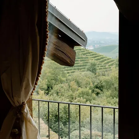 Hotell Casa Pavesi Grinzane Cavour