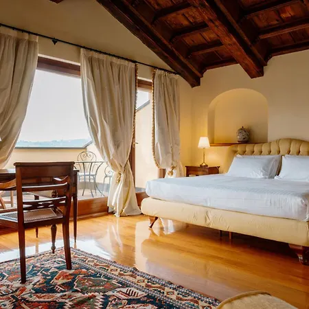 Casa Pavesi 4* Grinzane Cavour