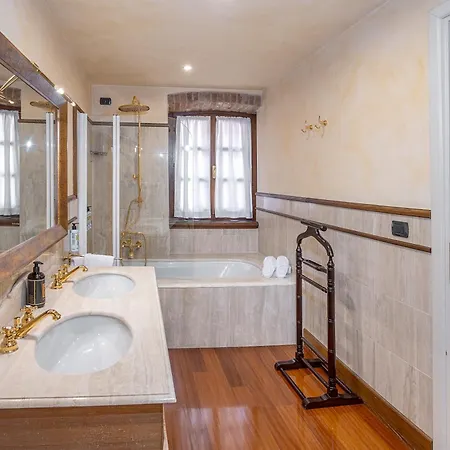 Casa Pavesi 4* جرينزاني كافور