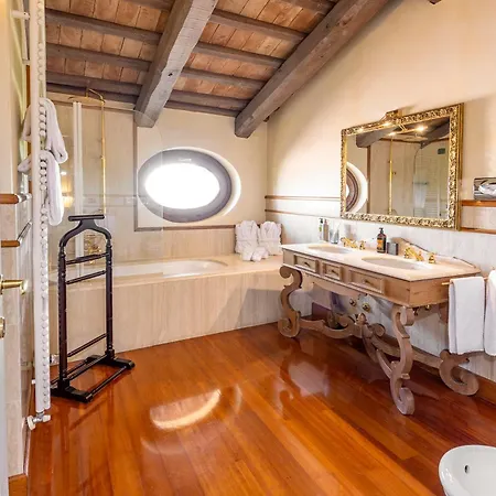 Casa Pavesi جرينزاني كافور