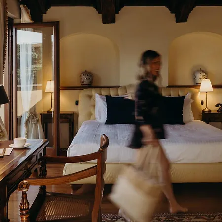Casa Pavesi 4* Grinzane Cavour